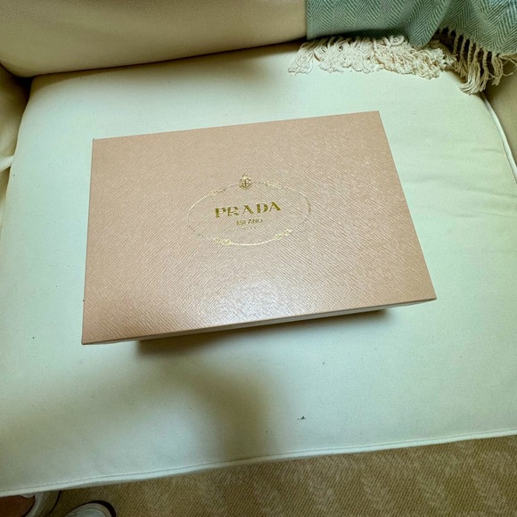 Prada platform heels in tan patent leather - Picture 2 of 6